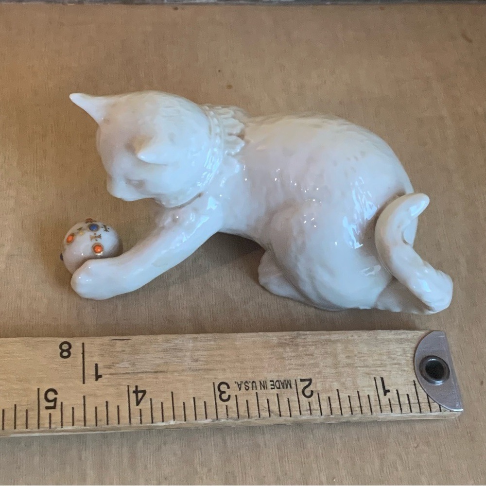 LENOX Cat Figurine Porcelain Playful Kitten Ball HandPainted Vintage Collectible - Picture 8 of 8